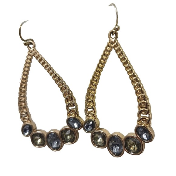 Vintage inspired Teardrop dangle Pierced Earrings gold tone filigree Rhinestones - Picture 2 of 10